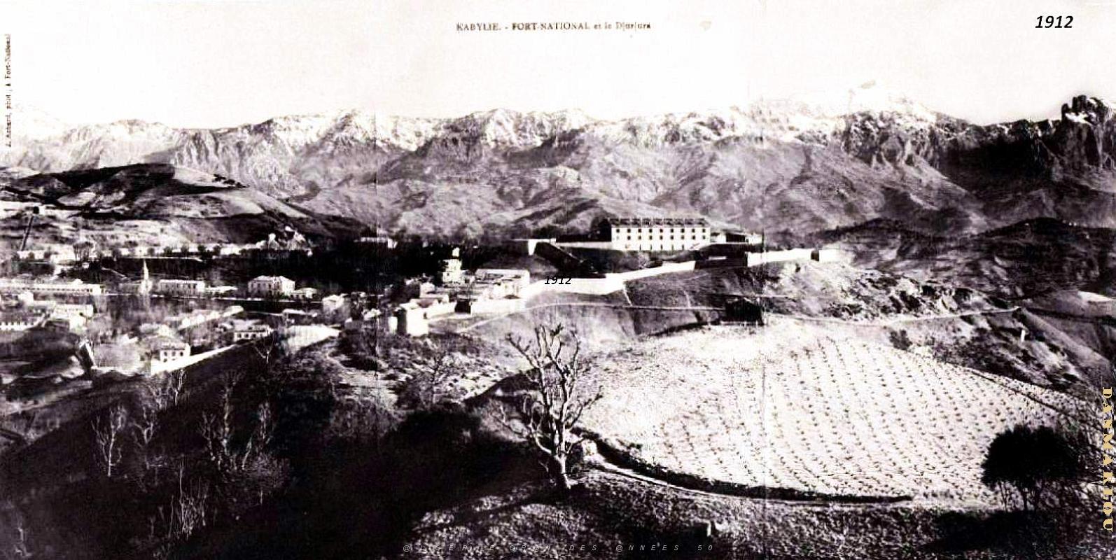 Fort-National - Vue Generale avec le Djurdjura- 1912.jpg